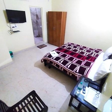 Hotel Govind Palace Rishikesh Bagian luar foto